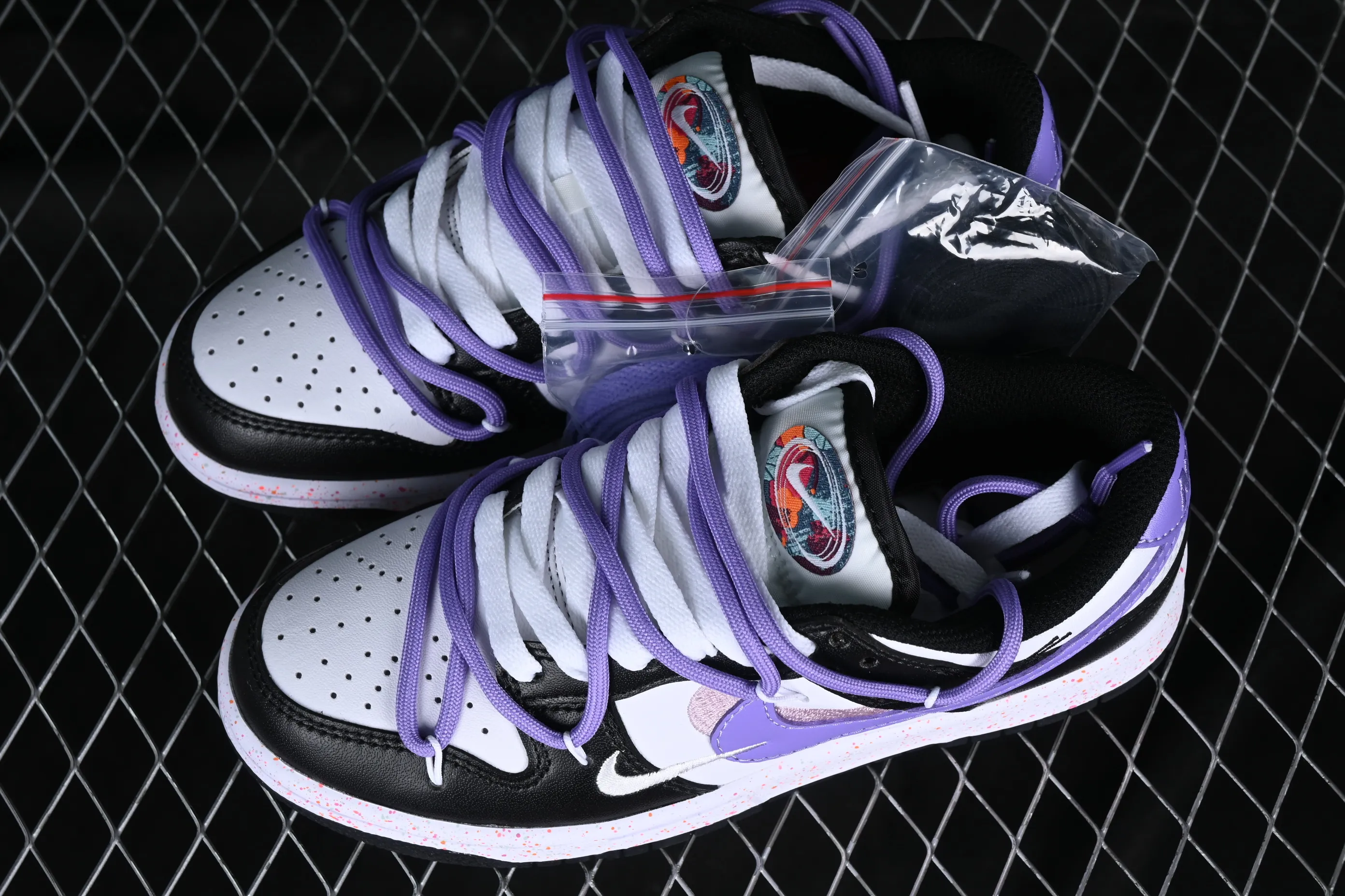 All Categories Nk SB Dunk Series Nk SB Dunk Low Low-top sneakers Nk Dunk Low "Multi Color" Vibrant three hooks Customized version of deconstructed strap casual sneakers FD4623-131